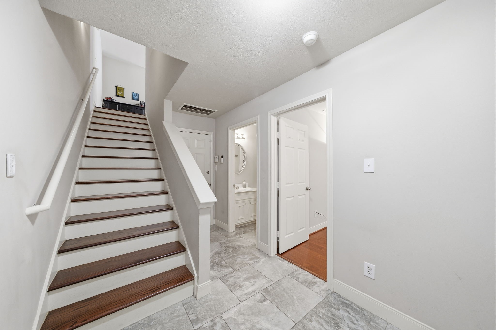 1716 Elgin Street Houston, TX 77004 - Photo 6 of 35