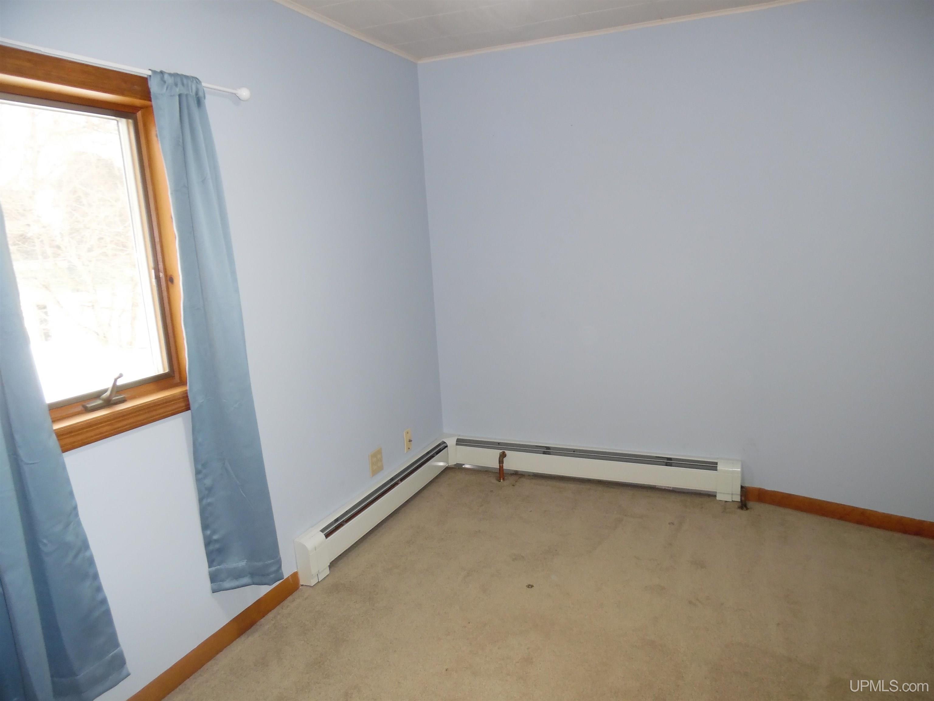 440 Kearsarge Street Laurium, MI 49913 - Photo 16 of 38