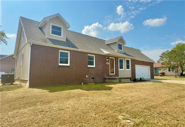 $275,000 | 804 East 22nd Street, Fort Scott, KS 66701