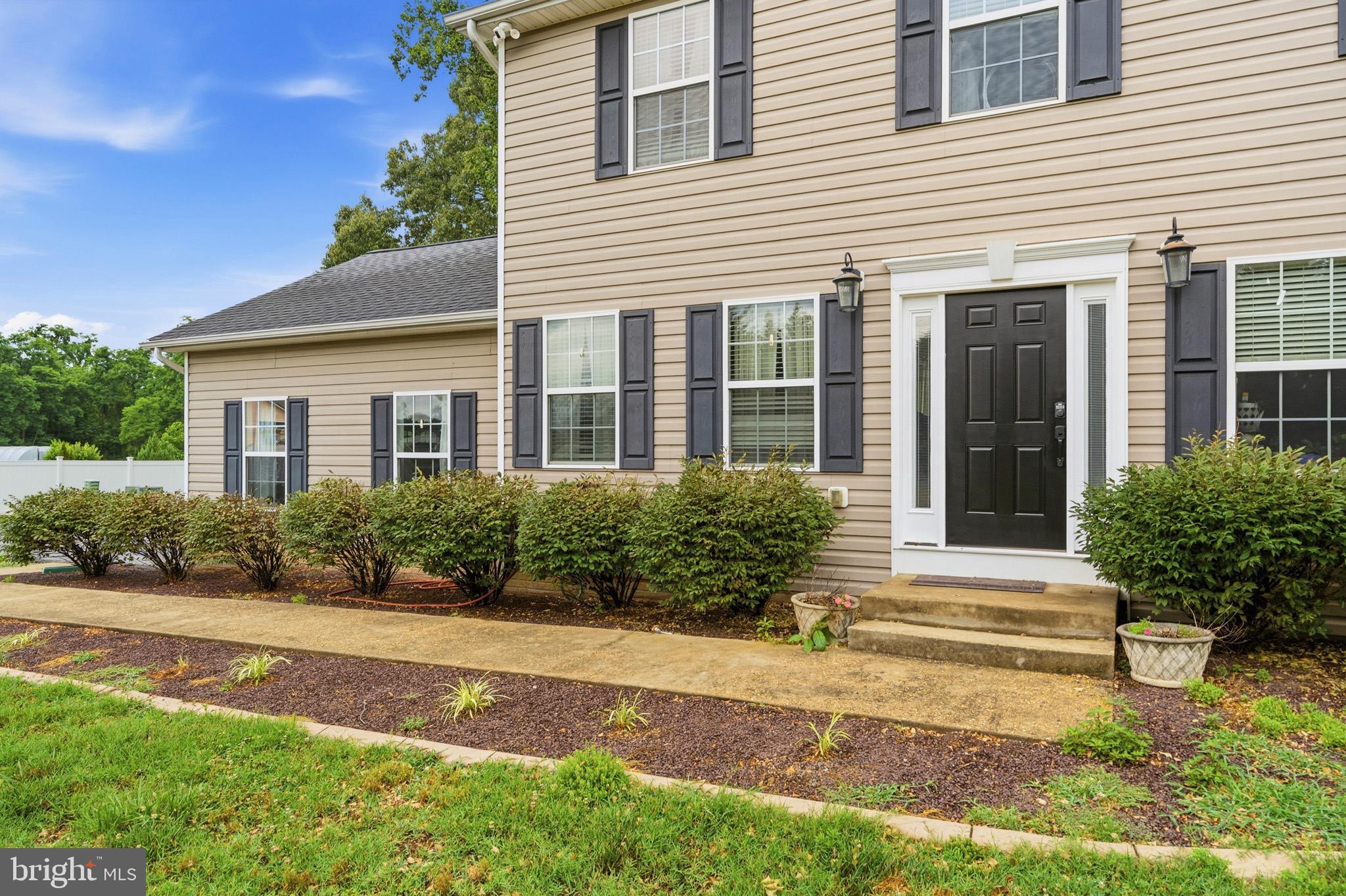 38970 Reeves Road Mechanicsville, MD 20659 - Photo 4 of 47 Attractive curb appeal from every angle.