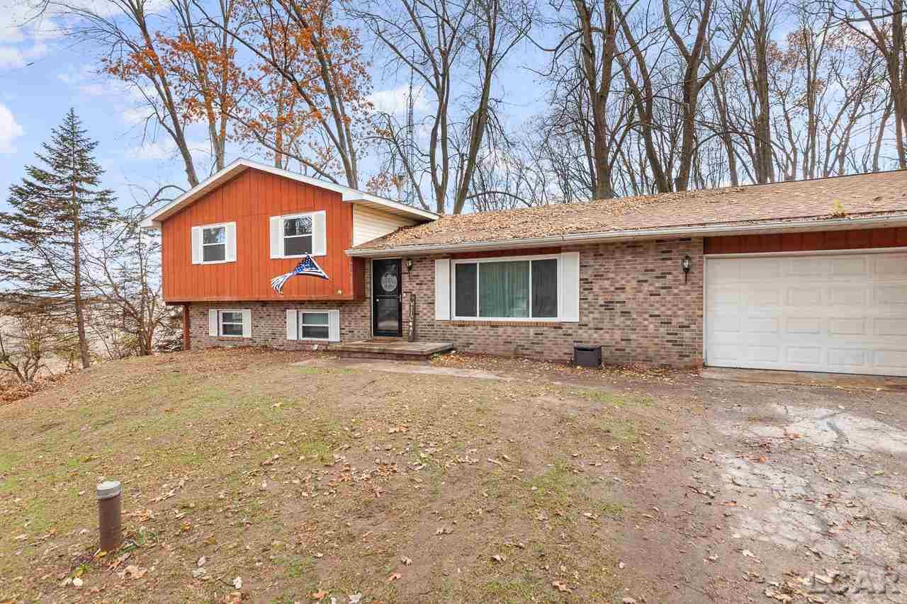 3595 East Carleton Road Adrian, MI 49221 - Photo 4 of 35 50061223-3.JPG