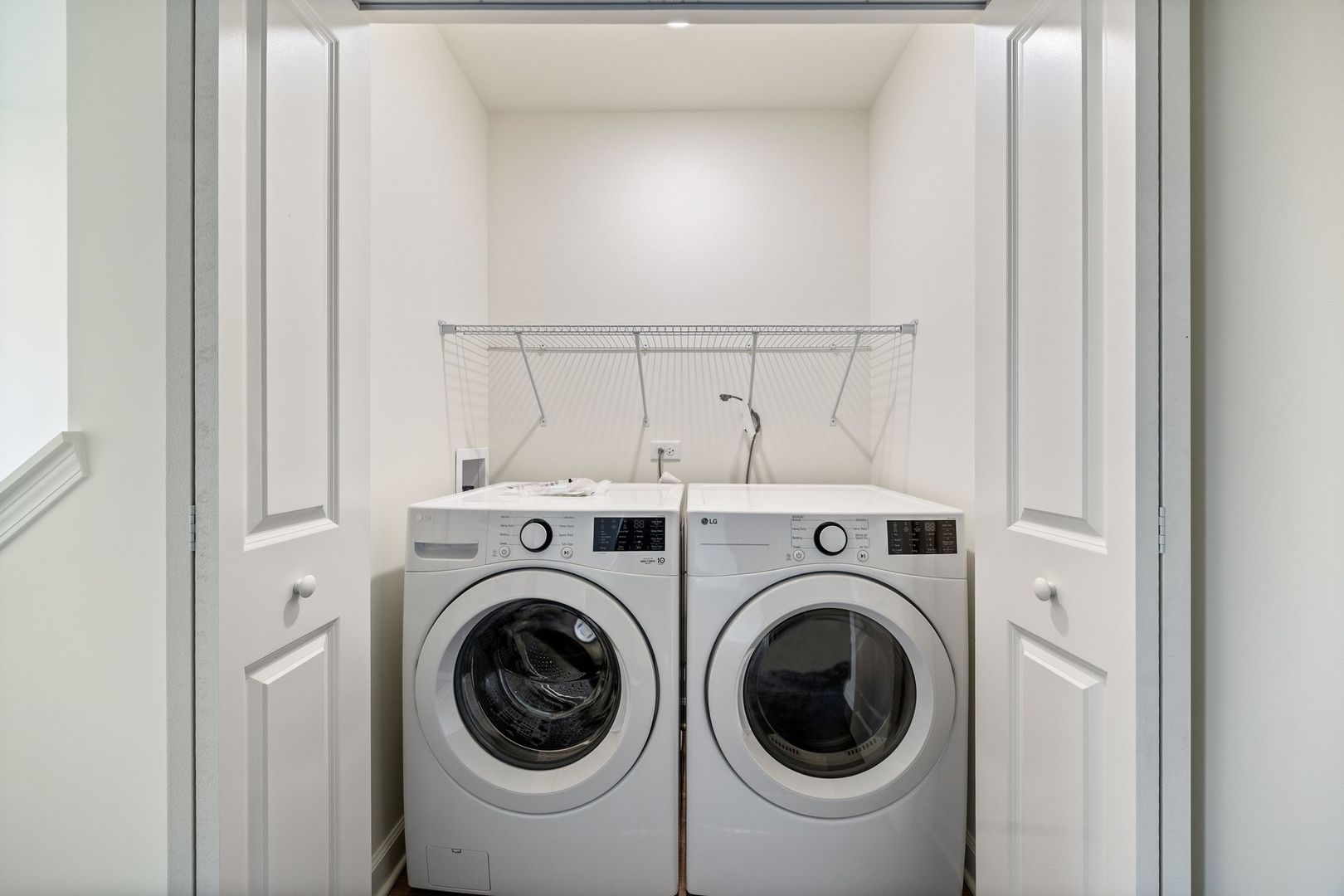 2463 BELLA Drive Pingree Grove, IL 60140 - Photo 22 of 24 a utility room with dryer and washer