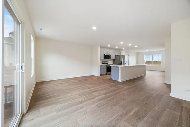 $340,000 | 2463 BELLA Drive, Pingree Grove, IL 60140