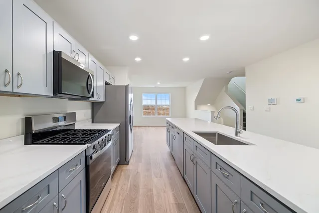 $340,000 | 2463 BELLA Drive, Pingree Grove, IL 60140