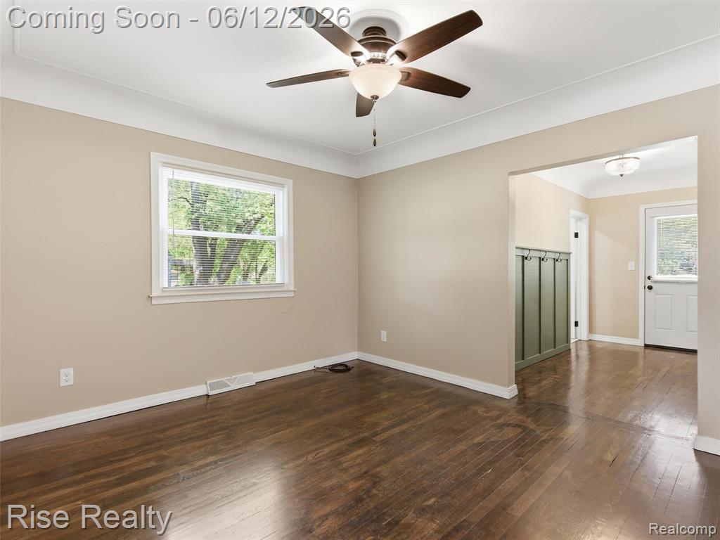 2449 North Genesee Road Burton, MI 48509 - Photo 18 of 40