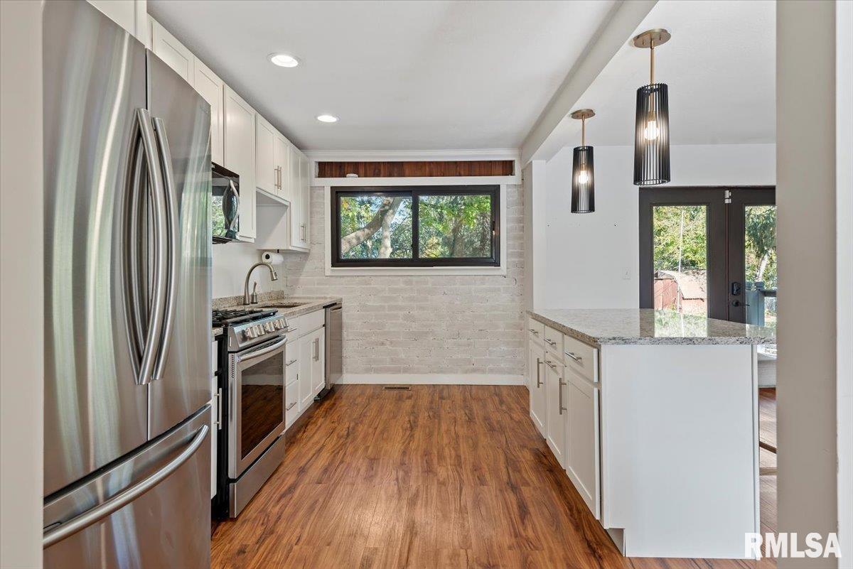 11 Bonnie Brook Road Chatham, IL 62629 - Photo 4 of 27