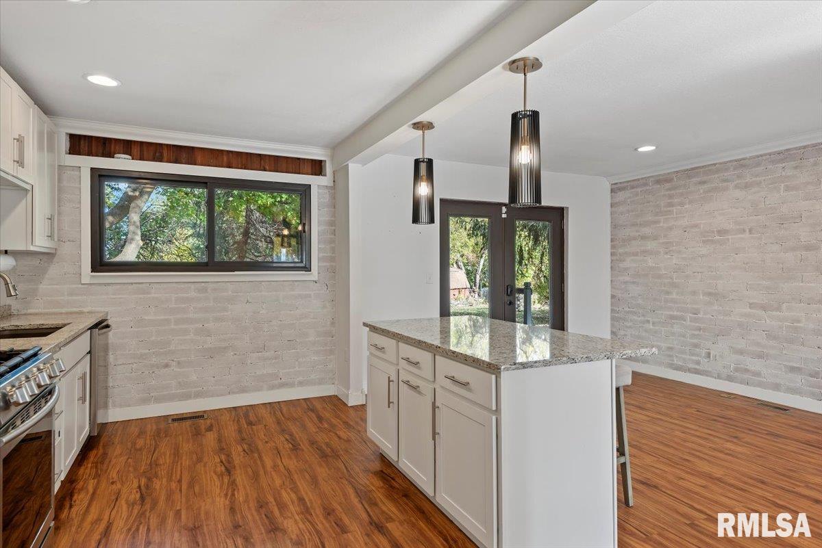 11 Bonnie Brook Road Chatham, IL 62629 - Photo 5 of 27