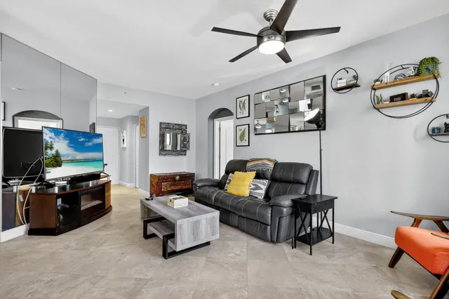 $2,400 | 11011 Legacy Lane, Unit 105, Palm Beach Gardens, FL 33410