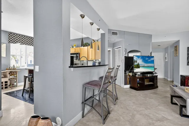 $2,400 | 11011 Legacy Lane, Unit 105, Palm Beach Gardens, FL 33410