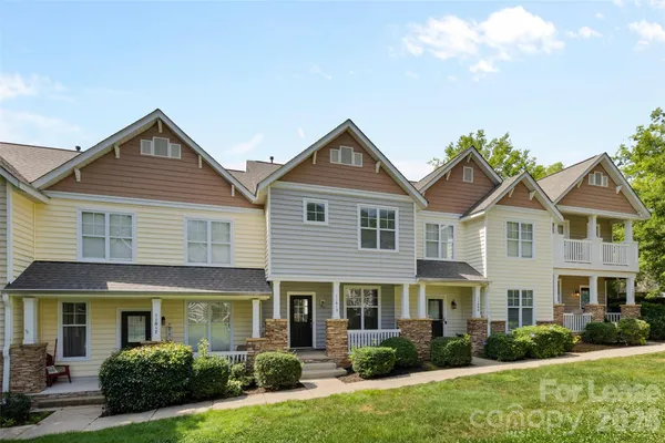 $1,850 | 11013 Dundarrach Lane, Charlotte, NC 28277