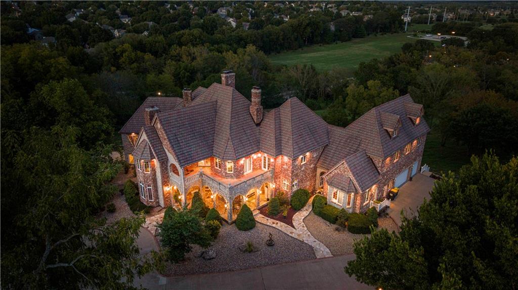 14707 Mission Road Leawood, KS 66224 - Photo 27 of 33 Gallery Image 27