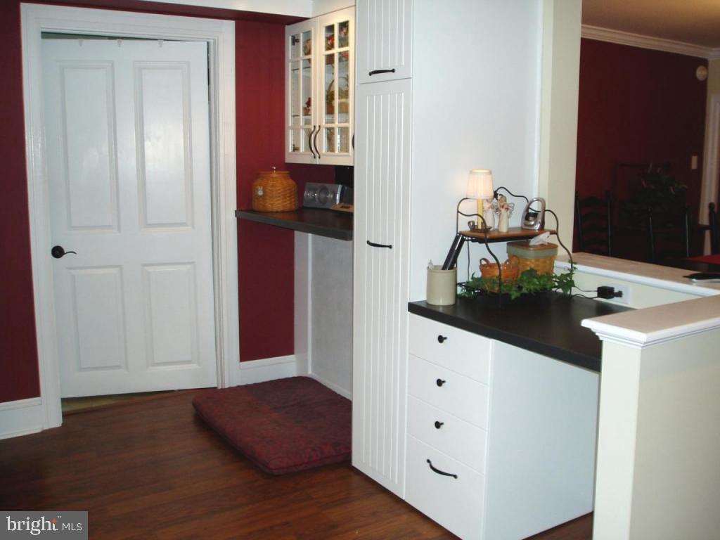 128 North Cedar Street Lititz, PA 17543 - Photo 20 of 38