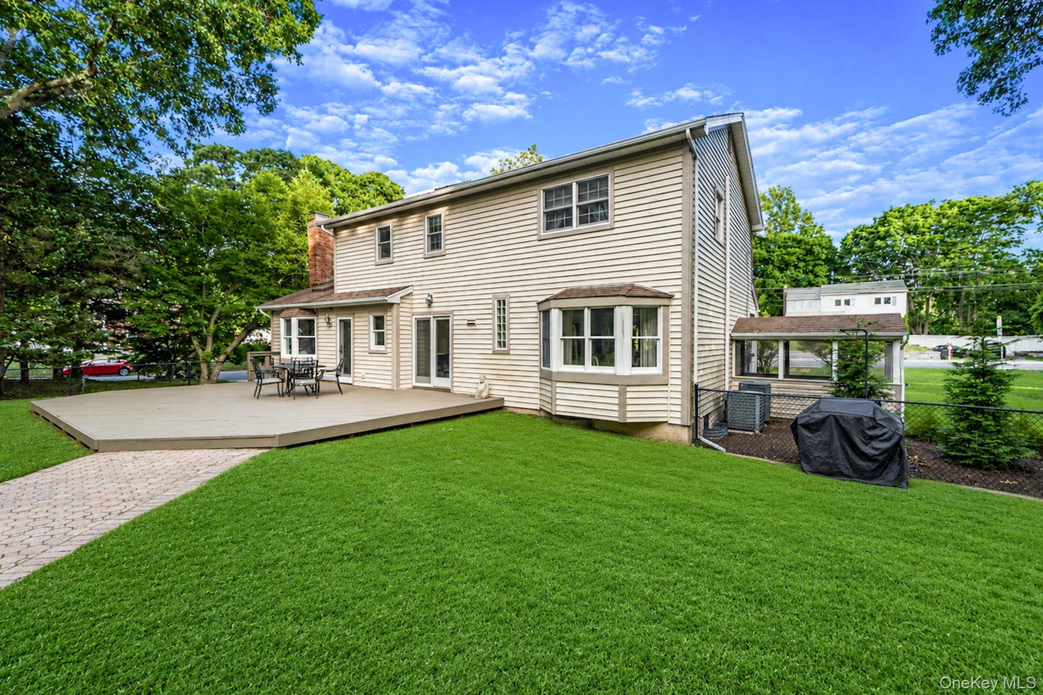 93 North Country Road Shoreham, NY 11786 - Photo 33 of 41