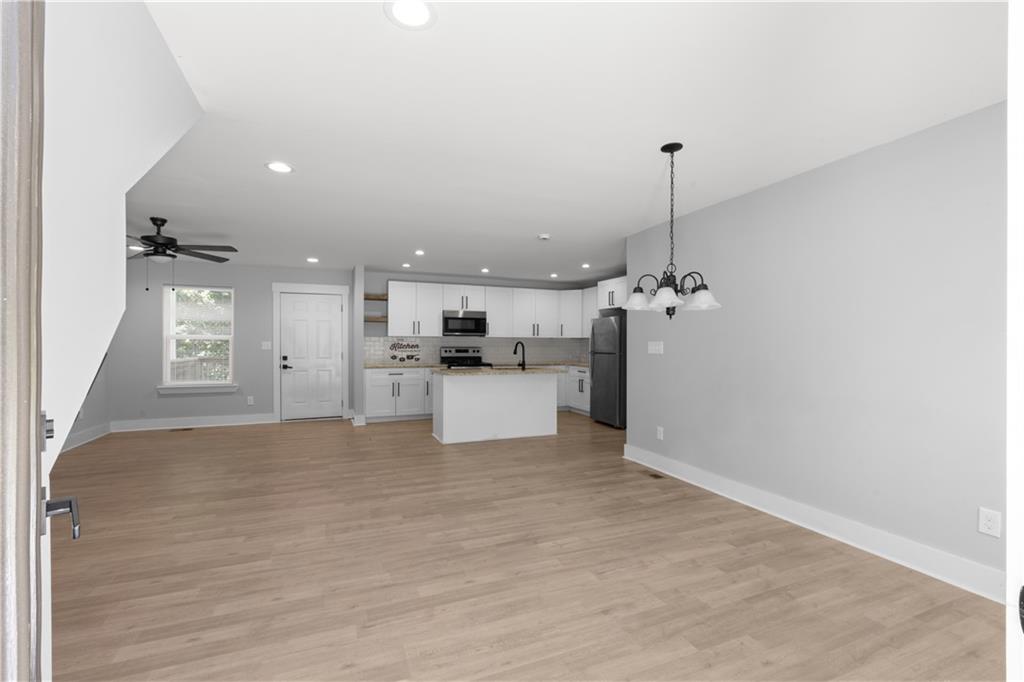 2381 Highpoint Road Snellville, GA 30078 - Photo 8 of 51 Gallery Image 8