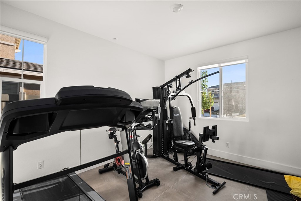 11401 West Serrano Square Yucaipa, CA 92399 - Photo 8 of 46 a view of a room with gym equipment