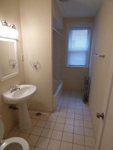 2425 West Foster Avenue, Unit 2E Chicago, IL 60625 - Photo 12 of 12