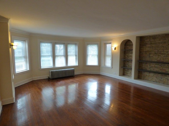 2425 West Foster Avenue, Unit 2E Chicago, IL 60625 - Photo 3 of 12