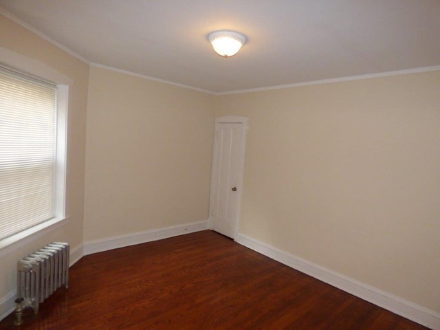 2425 West Foster Avenue, Unit 2E Chicago, IL 60625 - Photo 7 of 12