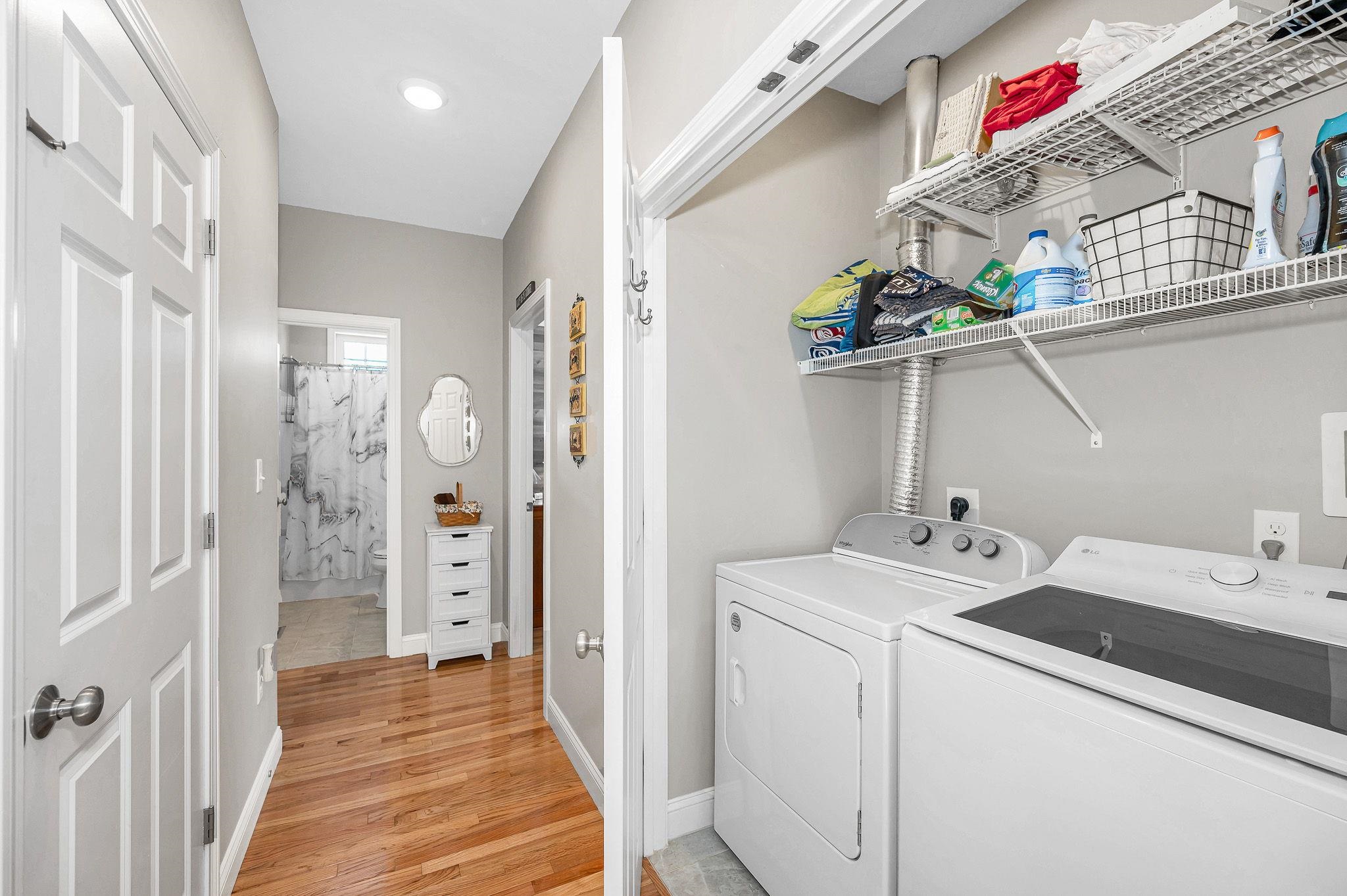 8 Crown Point Circle Merrimack, NH 03054 - Photo 17 of 41