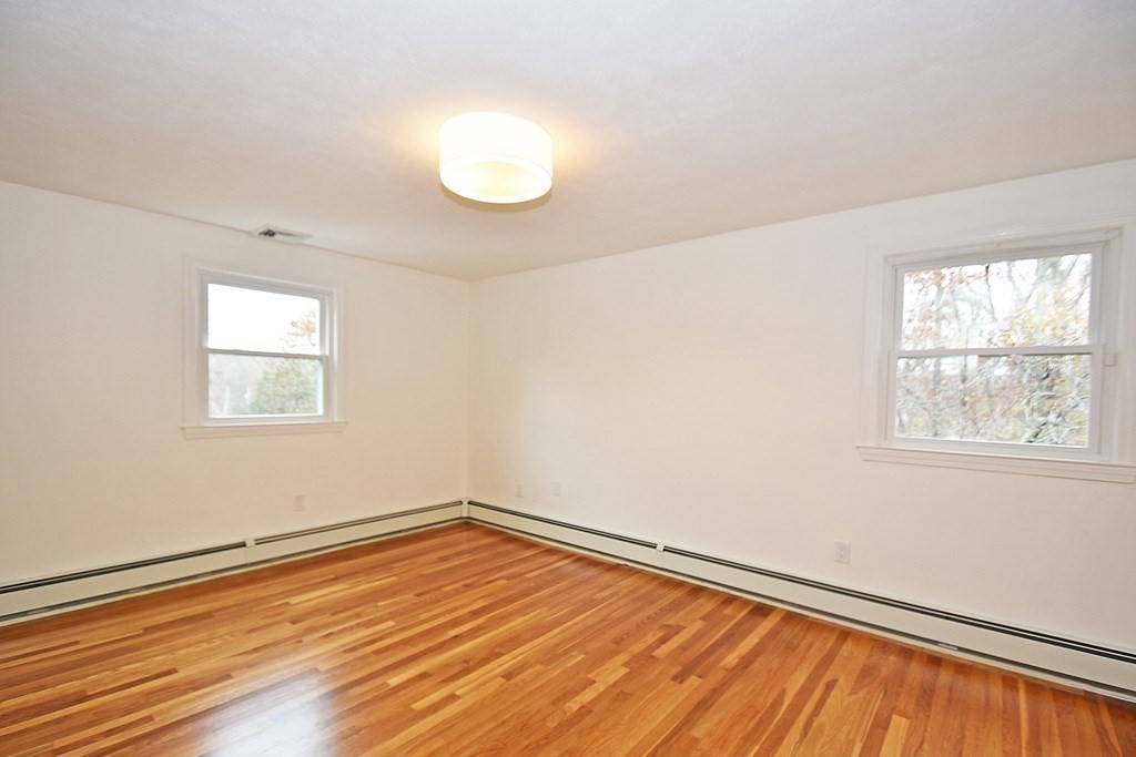 16 Croydon Road Norwood, MA 02062 - Photo 11 of 19 Gallery Image 11