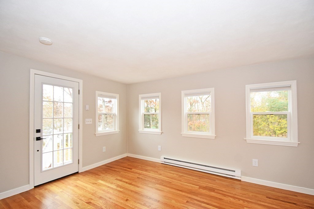 16 Croydon Road Norwood, MA 02062 - Photo 8 of 19 Gallery Image 8
