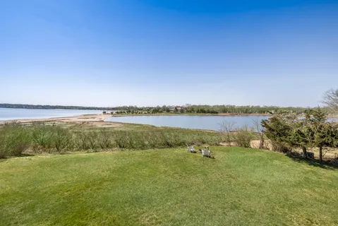 $5,350,000 | 11 East Harbor Drive, Sag Harbor, NY 11963