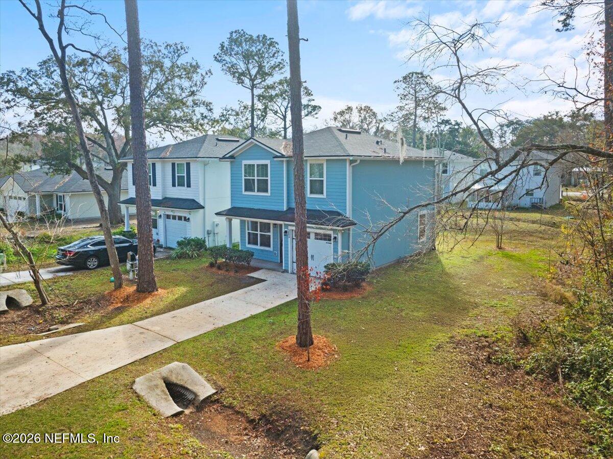 3094 Jennings Road Jacksonville, FL 32218 - Photo 28 of 33 a swimming pool with the view of house