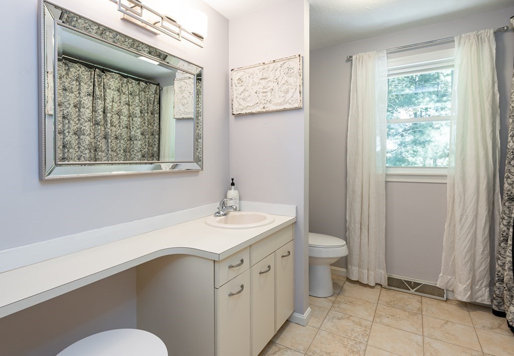 303 Fox Run Road, Unit 303 Hudson, NH 03051 - Photo 32 of 42
