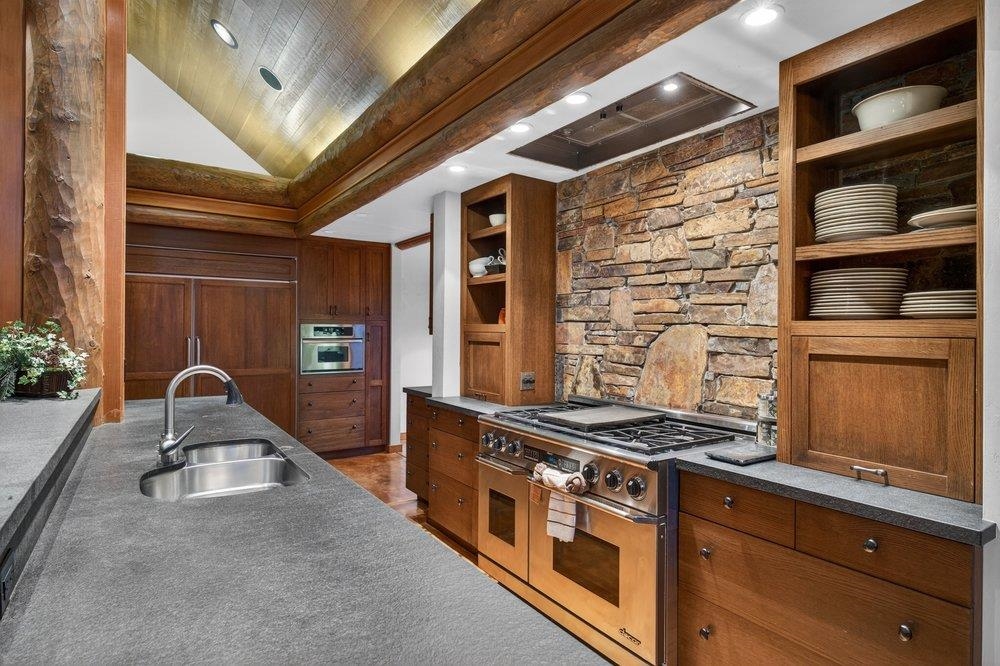 12824 Muhlebach Way Truckee, CA 96161 - Photo 13 of 28