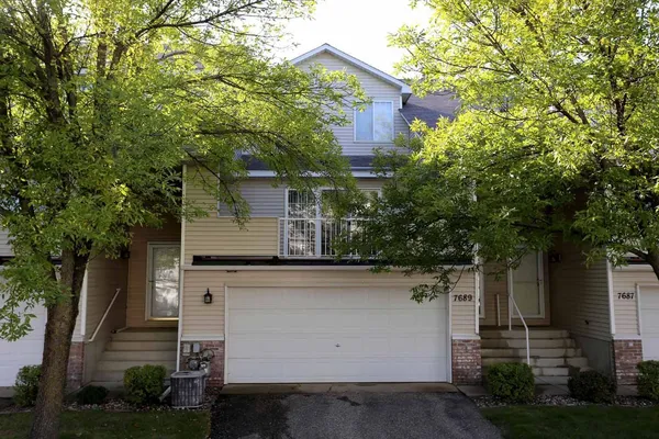 $2,000 | 7689 Nicholas Way, Chanhassen, MN 55317