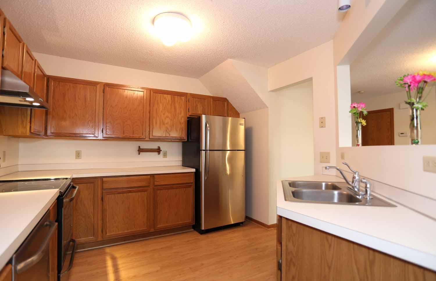 7689 Nicholas Way Chanhassen, MN 55317 - Photo 5 of 12