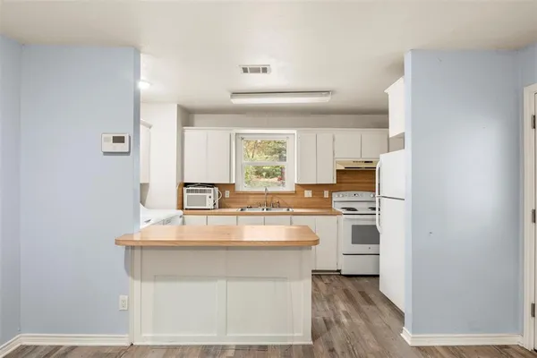$175,000 | 521 Hilltop Drive, Tool, TX 75143