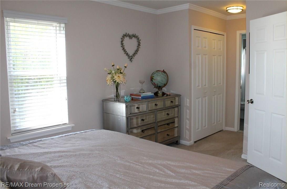 45255 Prestbury Road Canton, MI 48187 - Photo 16 of 26 IMG_4594.JPG