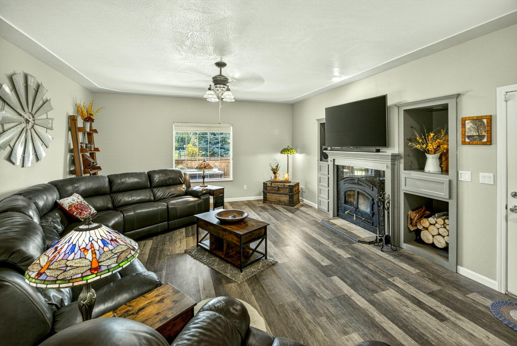 826 Oak Grove Road Medford, OR 97501 - Photo 17 of 69 ApxOG00056