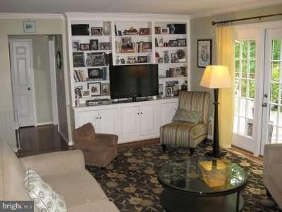1651 Stowe Road Reston, VA 20194 - Photo 2 of 21 Family Room