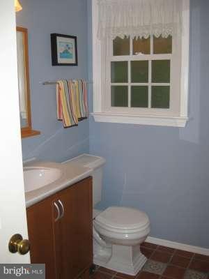 1651 Stowe Road Reston, VA 20194 - Photo 8 of 21 Bath