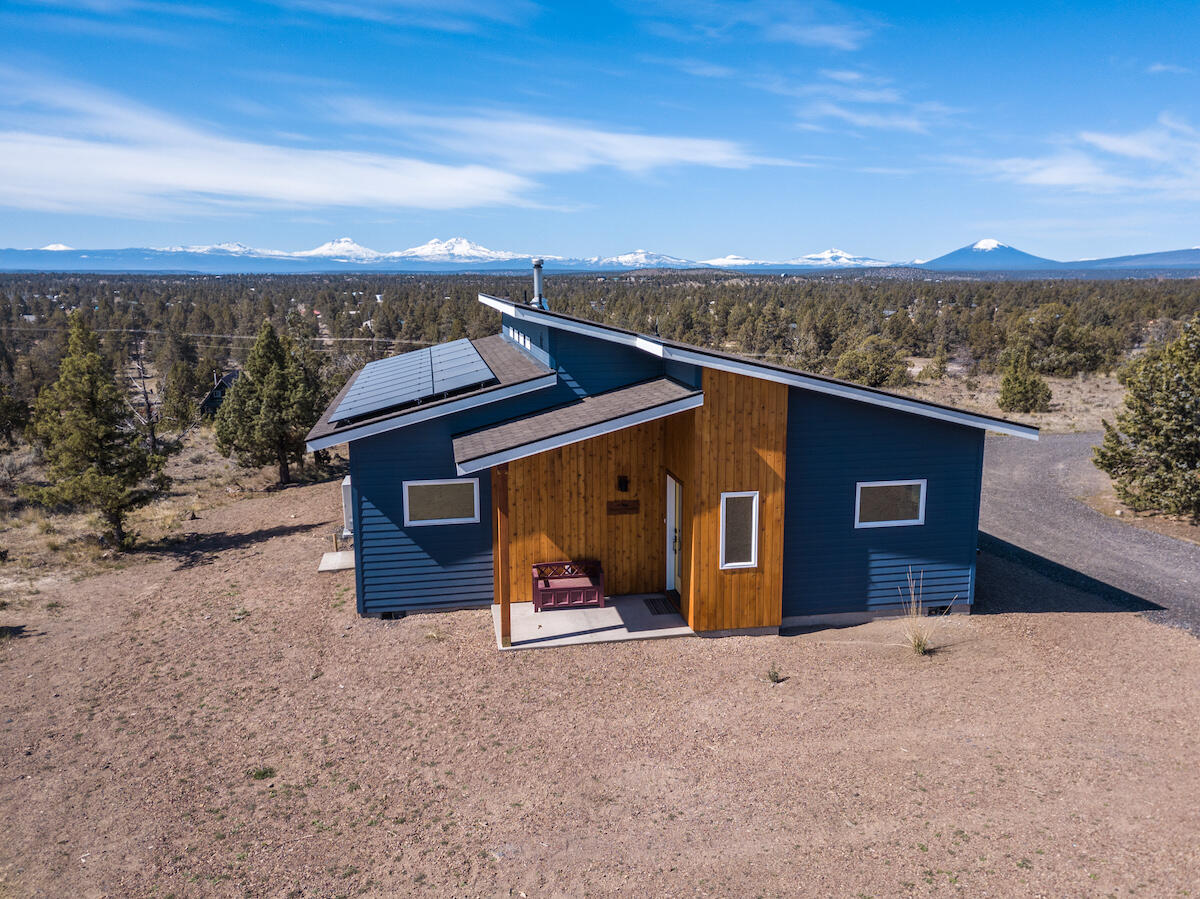 16192 Southwest Steelhead Road Terrebonne, OR 97760 - Photo 26 of 33 2021_04_12_16192_sw_steelhead_rd-22