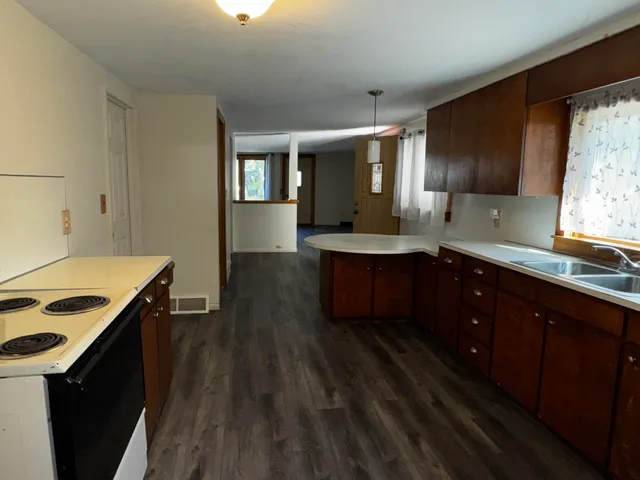 $158,000 | 213 West Montcalm Street, Greenville, MI 48838