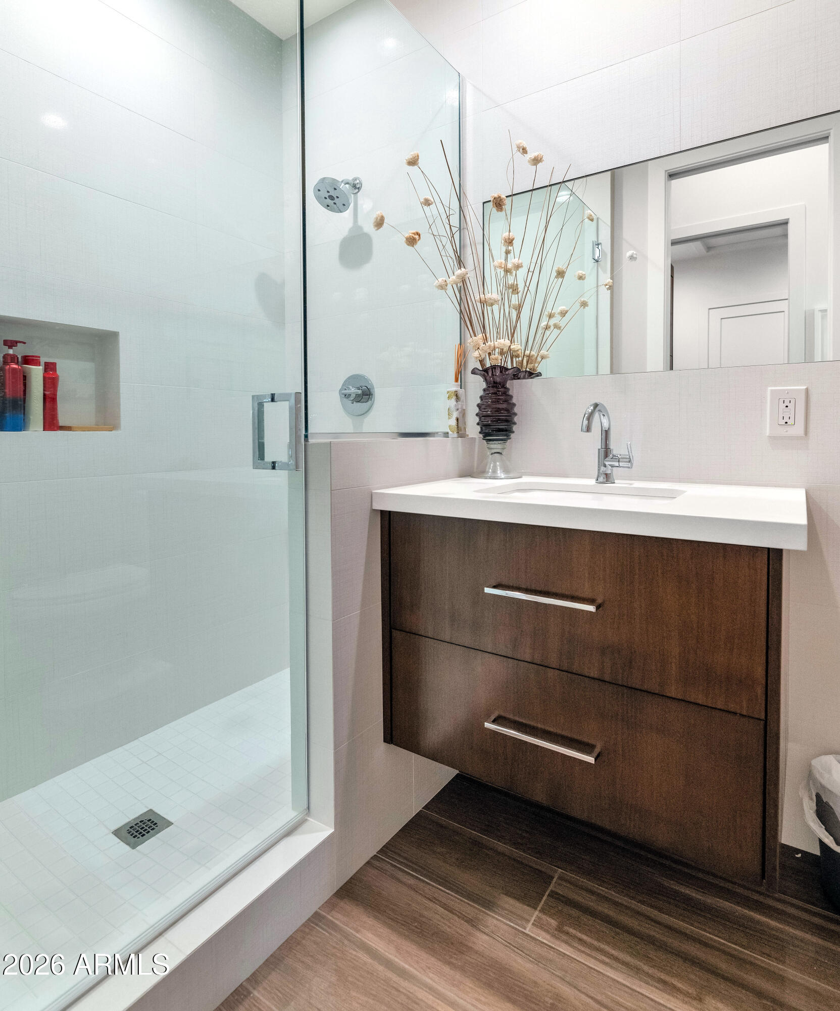 6417 North 30th Way Phoenix, AZ 85016 - Photo 22 of 48 Modern Bath with Glass Shower