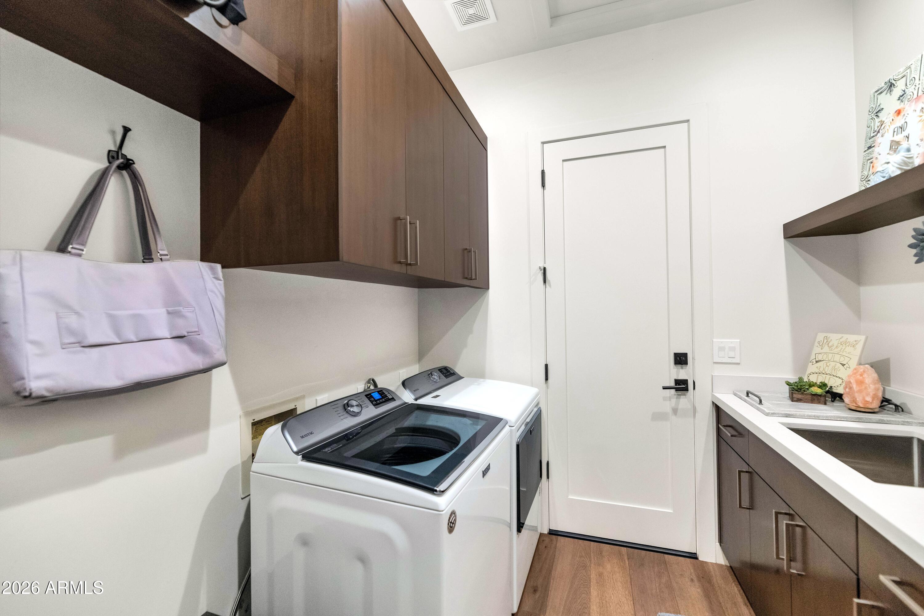 6417 North 30th Way Phoenix, AZ 85016 - Photo 26 of 48 Functional Laundry Room