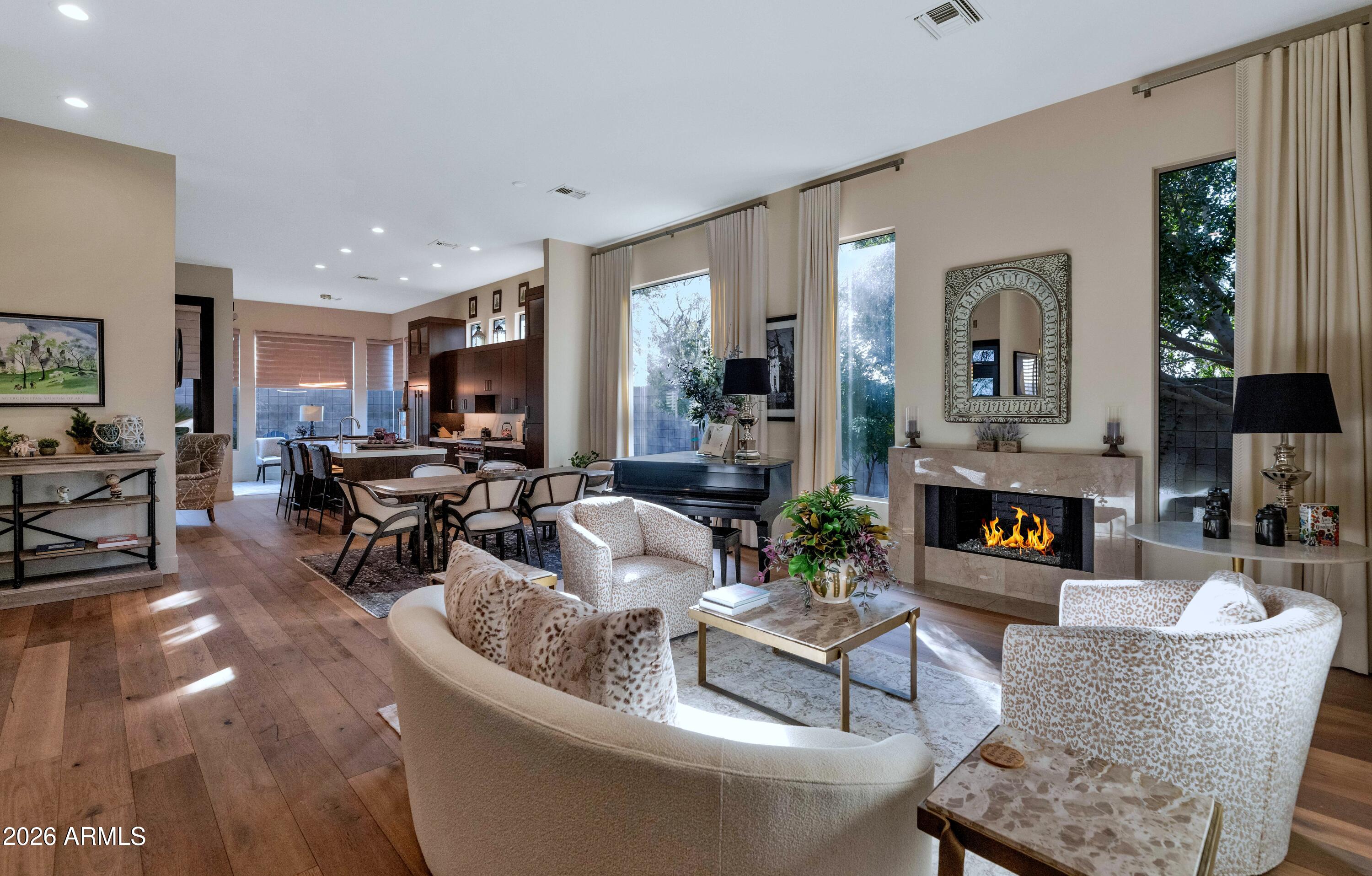 6417 North 30th Way Phoenix, AZ 85016 - Photo 3 of 48 Cozy Living Room Retreat