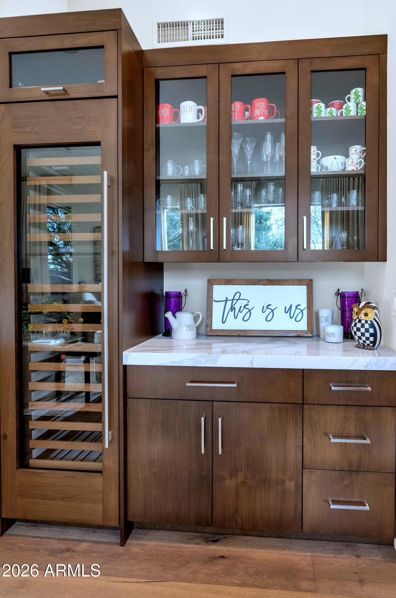 6417 North 30th Way Phoenix, AZ 85016 - Photo 7 of 48 Custom Cabinetry & Storage