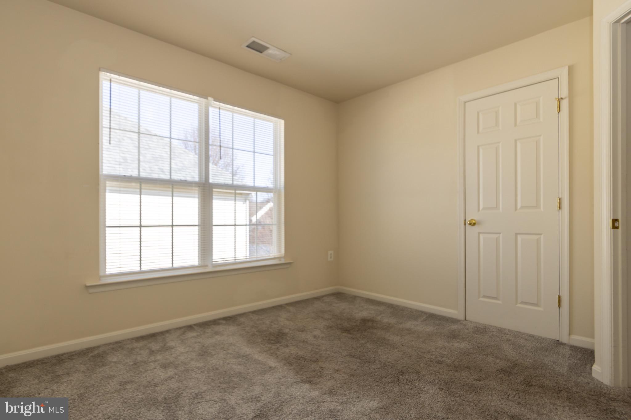 9814 Traver Street Bowie, MD 20721 - Photo 36 of 75 an empty room with a window