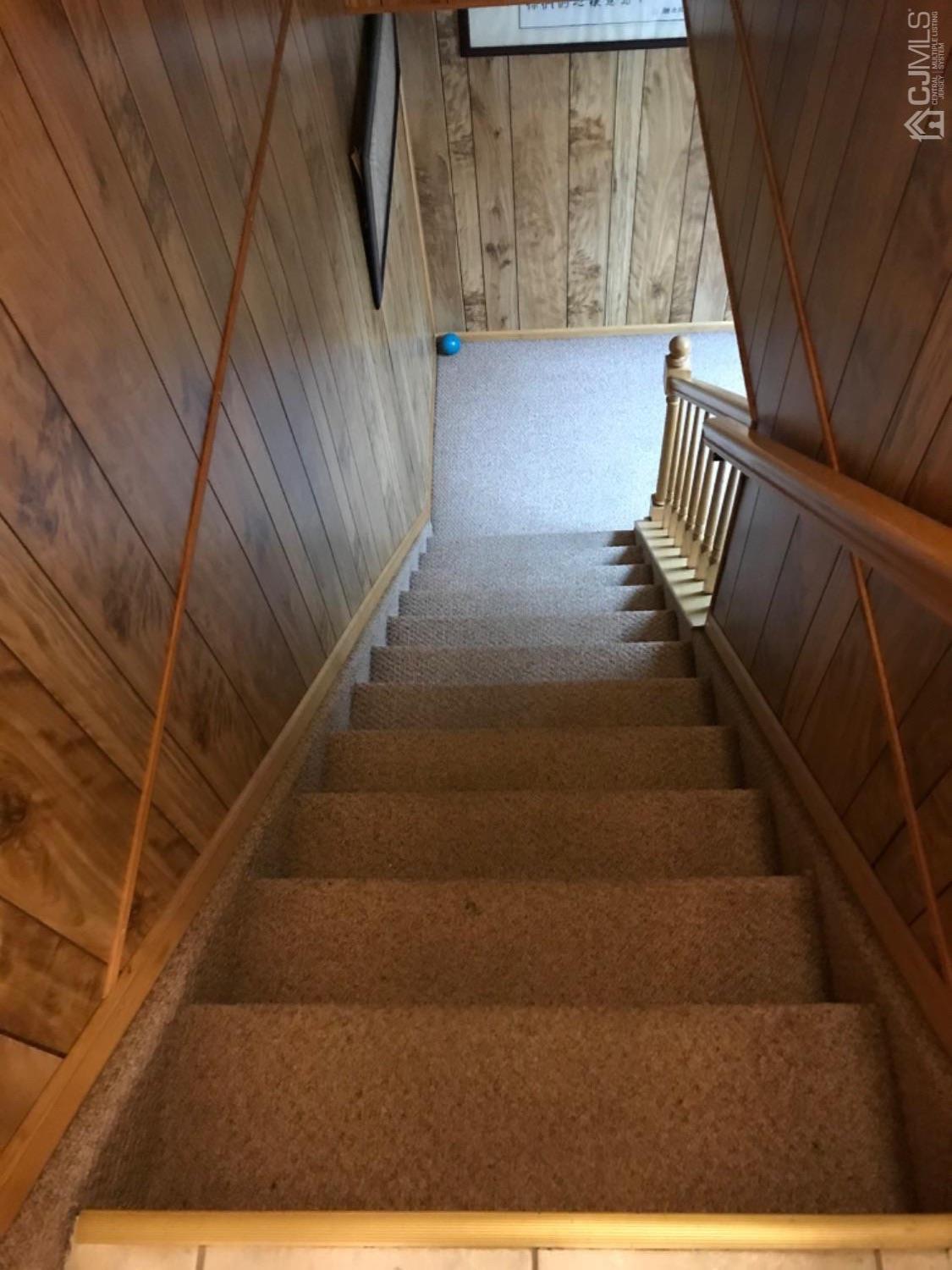 27 Fox Hill Road Edison, NJ 08820 - Photo 22 of 27 a view of entryway