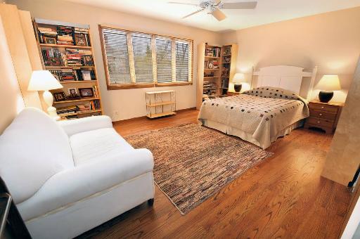 11515 Burr Oak Lane Burr Ridge, IL 60527 - Photo 14 of 16