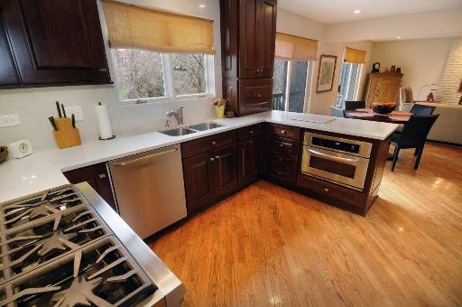 11515 Burr Oak Lane Burr Ridge, IL 60527 - Photo 9 of 16