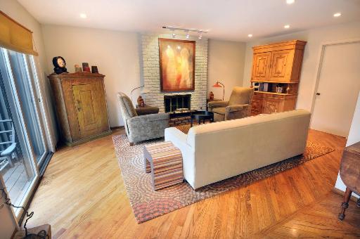 11515 Burr Oak Lane Burr Ridge, IL 60527 - Photo 10 of 16