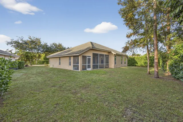 $3,750 | 146 Fernwood Crescent, Royal Palm Beach, FL 33411