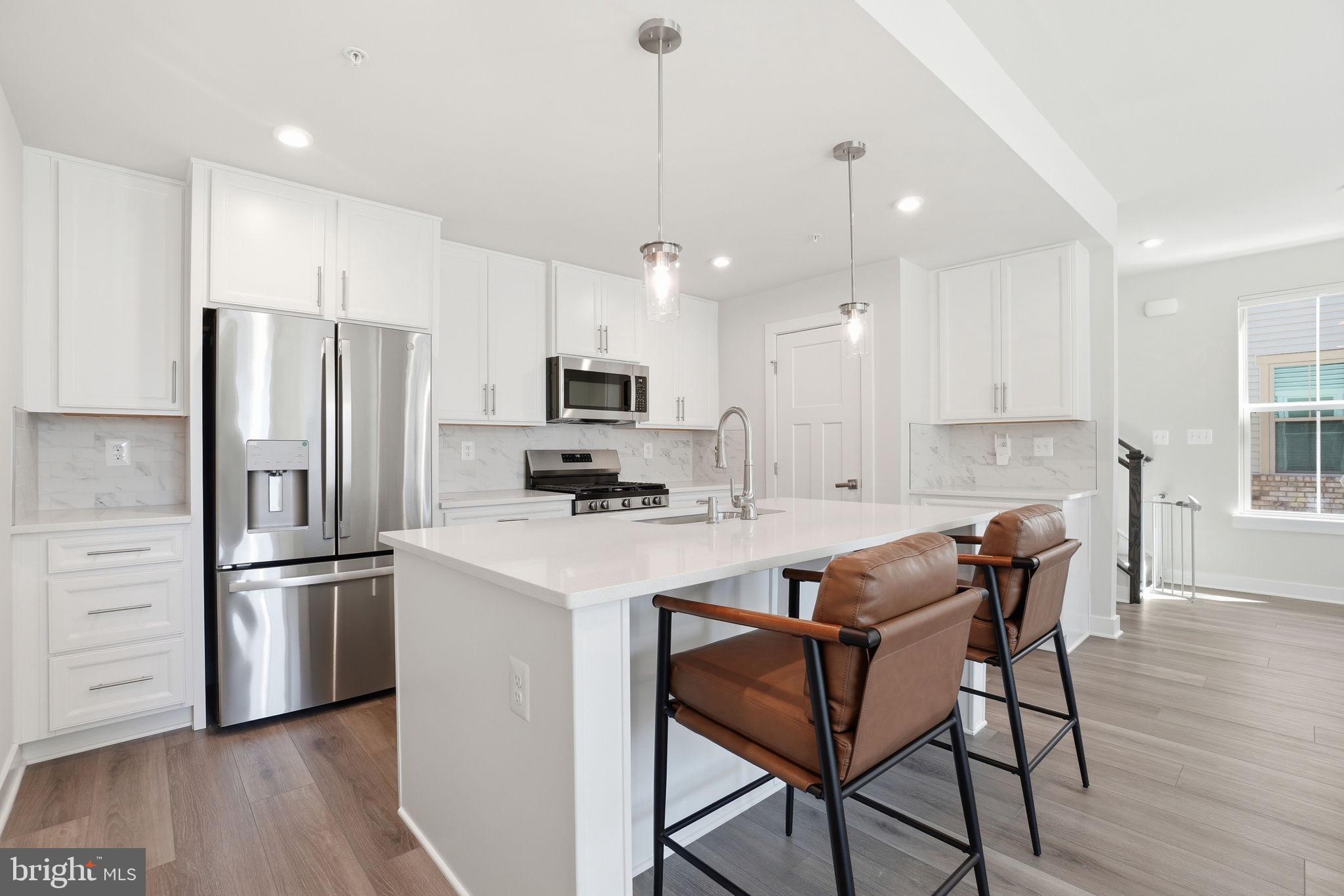 42548 Invergordon Terrace Sterling, VA 20166 - Photo 7 of 30