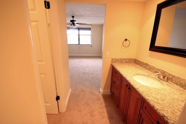1648 Jupiter Cove Drive Jupiter, FL 33469 - Photo 11 of 21 Master Bath Room 2c